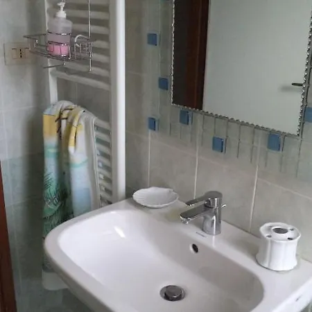 Villino Indipendente Al Mare A Hébergement de vacances *